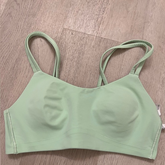 Lululemon like a cloud bra - Picture 2 of 5